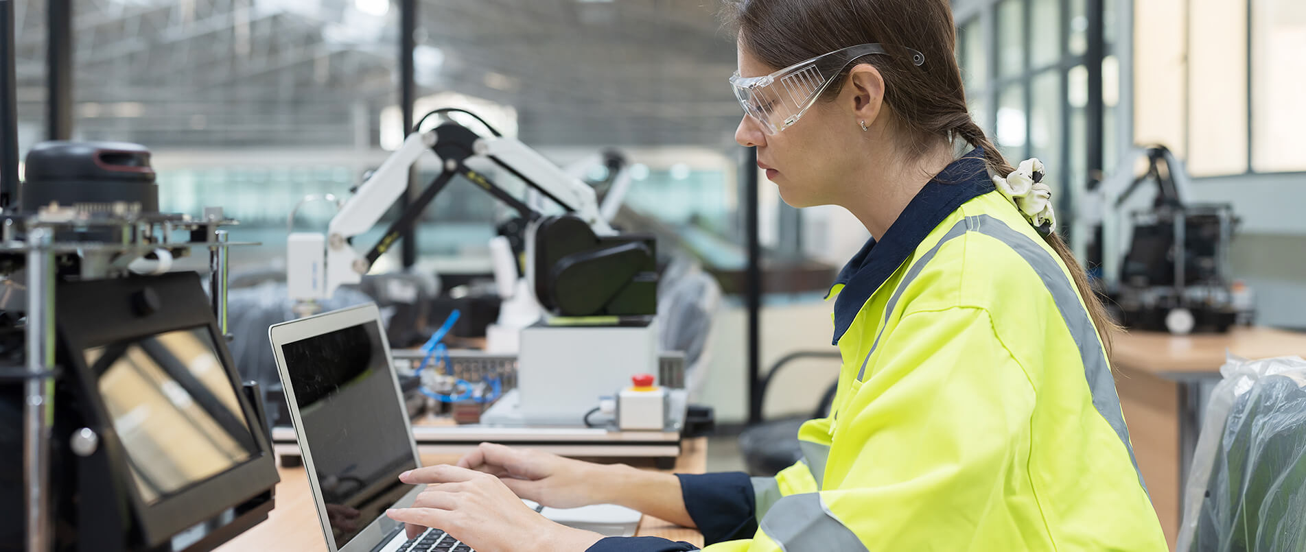 加速量产化节奏！pp电子模拟器5G RedCap模组RG255C-CN顺利通过SRRC认证