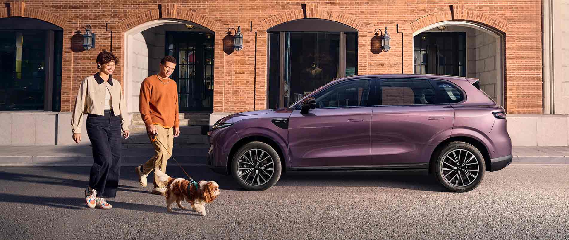 pp电子模拟器LG69T赋能零跑B10：高精度定位护航，共赴汽车智联未来